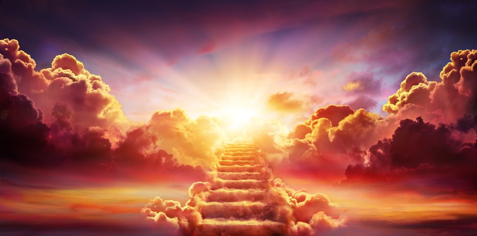 Fotografija: Staircase Leading Up To Sky At Sunrise - Resurrection And Entrance Of Heaven