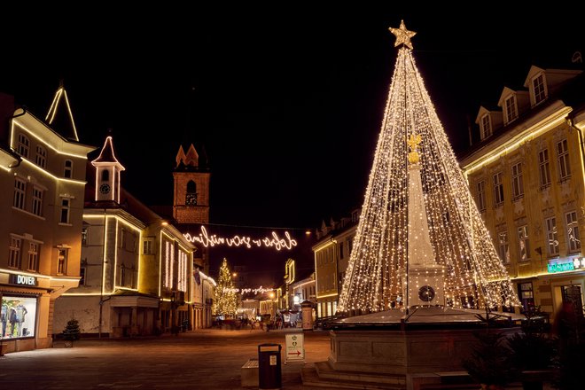 Prešernovi verzi bodo v Kranju ostali prižgani še vse do 8. februarja, slovenskega kulturnega praznika. FOTO: Depositphotos 