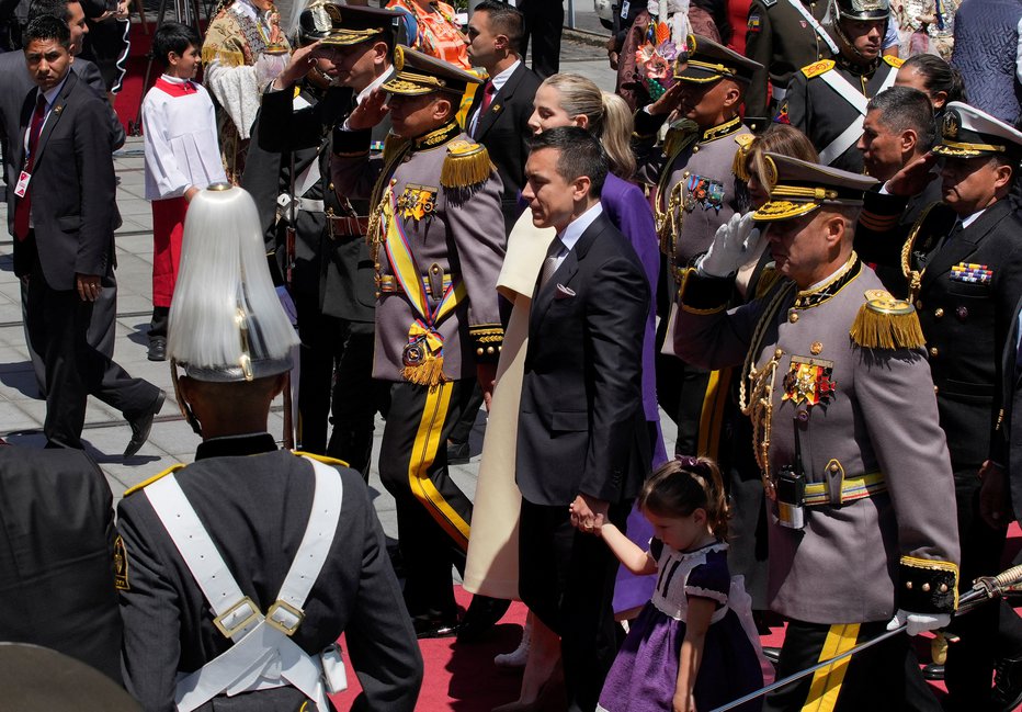Fotografija: 35-letni Daniel Noboa je danes prevzel položaj predsednika Ekvadorja. FOTO: Cristina Vega Reuters