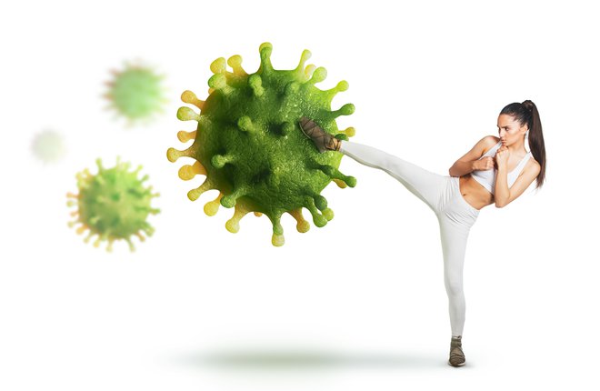 Da nas bo imunski sistem lažje in učinkoviteje branil pred virusi in bakterijami, moramo poskrbeti za zdrav način življenja. FOTO: Tijana87/Getty Images