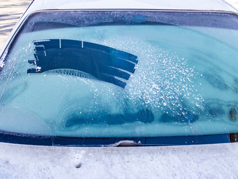 Fotografija: Pred vožnjo je treba vozilo očistiti. FOTO: Denis Torkhov, Shutterstock