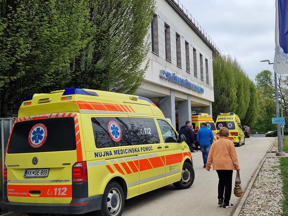 Fotografija: Deček je ostal na opazovanju v novomeški bolnišnici. FOTO: Tanja Jakše Gazvoda