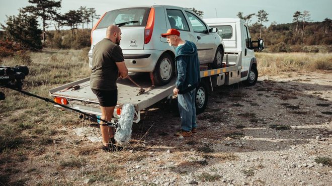 V filmu nastopa tudi Matjaž Javšnik (desno). FOTO: gepack.si