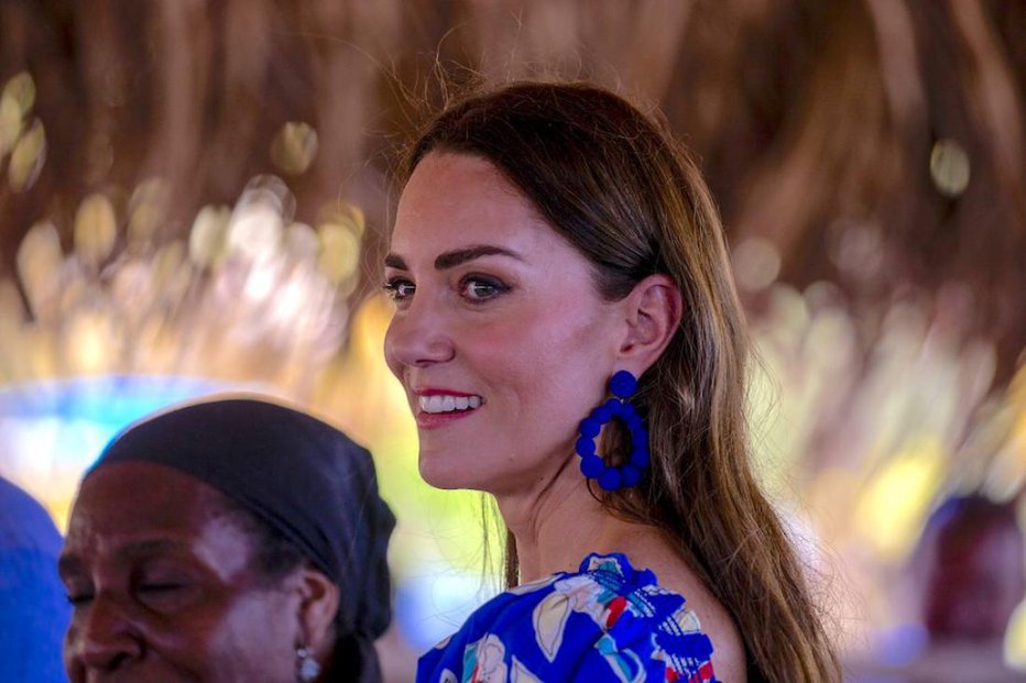 Fotografija: Valižanski princ nikoli ni pričakoval, da bo Kate Middleton postala kot njegova pokojna mama. FOTO: Profimedia