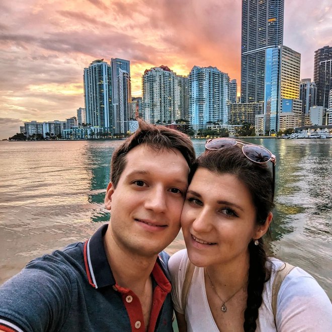 Denis in Ana na poročnem potovanju v Miamiju