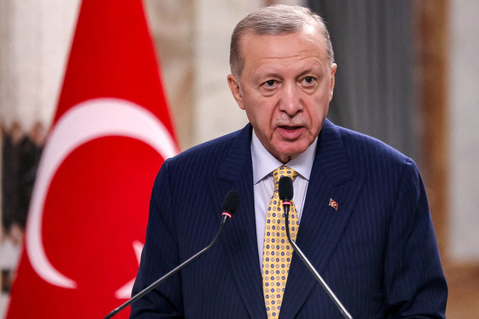 Fotografija: FILE PHOTO: Turkey's President Recep Tayyip Erdogan speaks during a joint statement to the media in Baghdad, Iraq April 22, 2024. AHMAD AL-RUBAYE/Pool via REUTERS/File Photo FOTO: Ahmad Al-rubaye Via Reuters