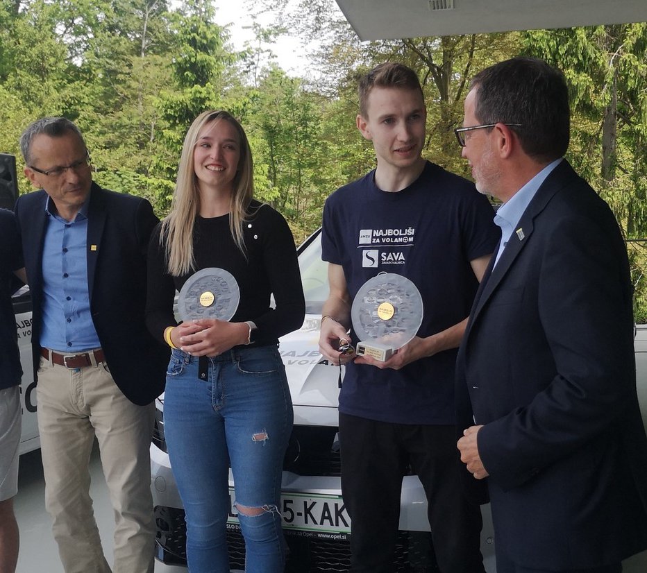 Fotografija: Najboljša voznica je postala Urša Brumec, najboljši voznik pa Bine Frelih. Foto: Mojca Marot