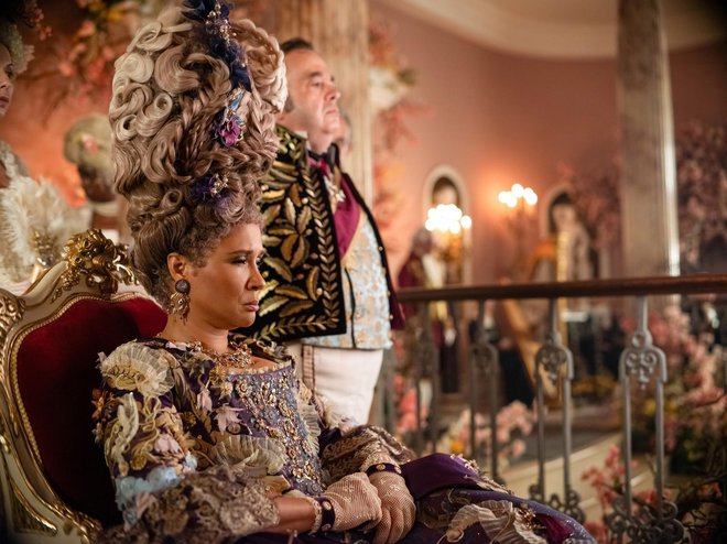 Golda Rosheuvel se vrača v vlogi kraljice Charlotte. FOTO: Profimedia