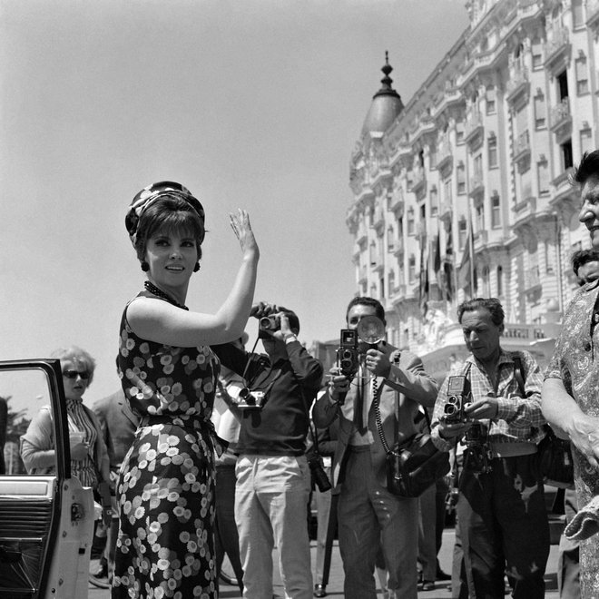 Gina Lollobrigida na 18. filmskem festivalu v Cannesu leta 1965 FOTO: AFP