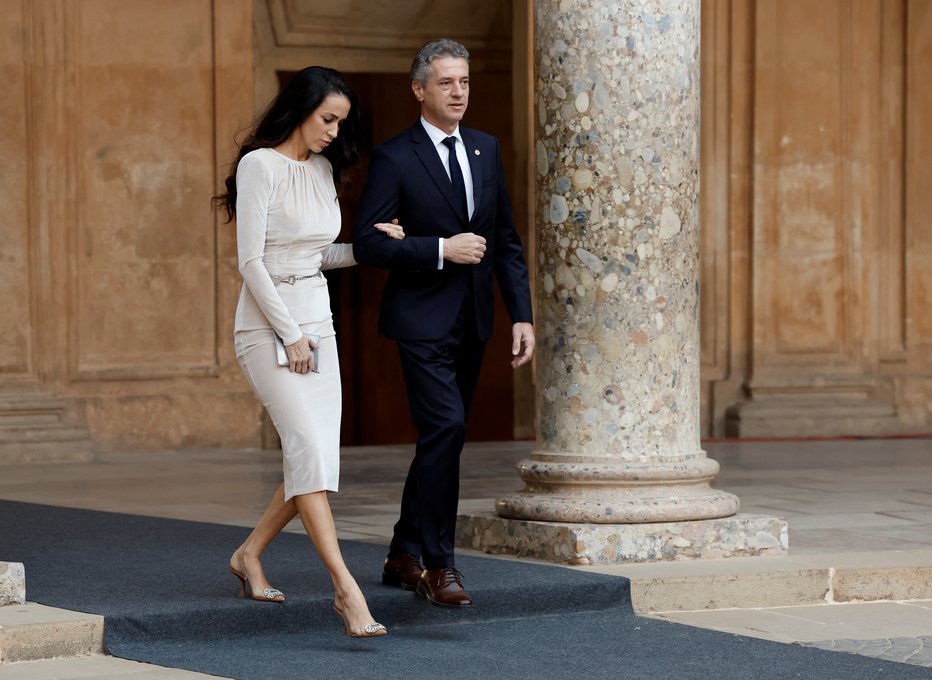 Fotografija: Robert Golob in Tina Gaber.  FOTO: Jon Nazca Reuters