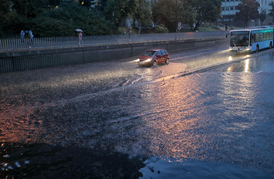 Fotografija: Fotografija je simbolična. FOTO: Blaž Samec, Delo