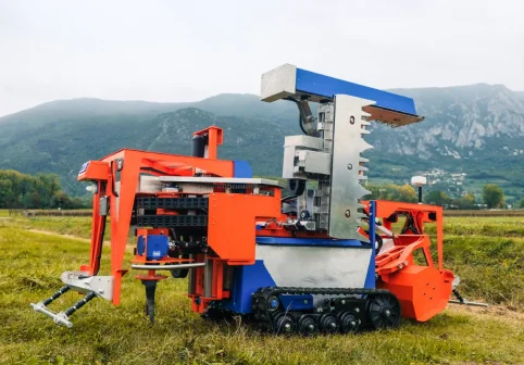 Agilehelper je še en izjemno napreden pomočnik v kmetijski robotiki, ki je ustvarjen za delo v vinogradih. FOTO: Pek Automotive