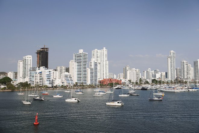 Potonila je ob obali pristaniškega mesta Cartagena. FOTO: Luisa Gonzalez/Reuters