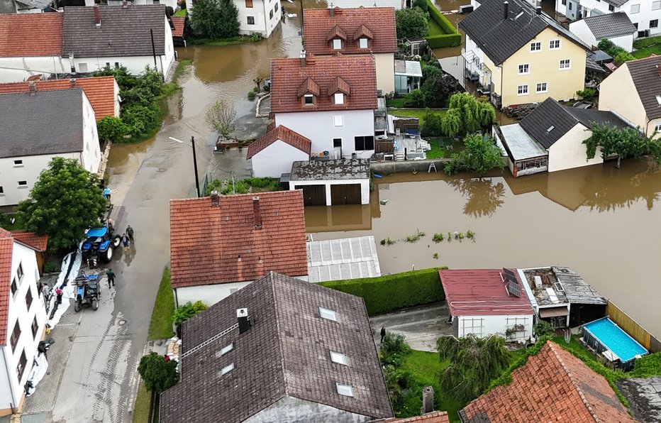 Fotografija: Razlila se je reka Paar. Gotteshofen blizu Ingolstadta.  FOTO: Ayhan Uyanik, Reuters