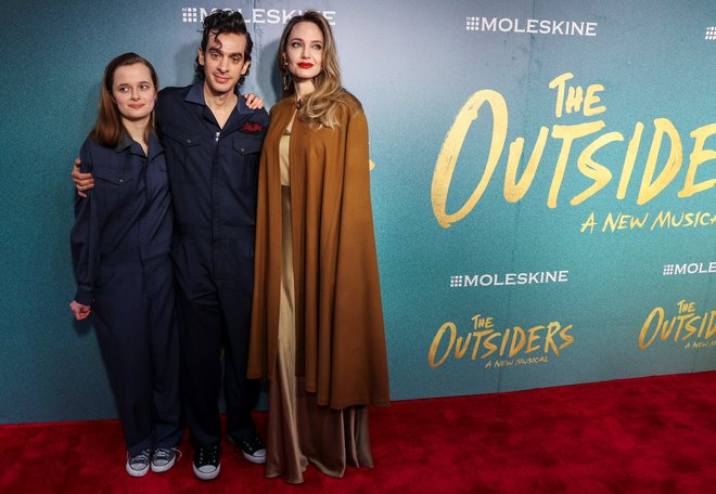 Očetovega priimka se je otresla tudi Vivienne, ko je z mamo producirala muzikal The Outsiders. FOTO: Caitlin Ochs/Reuters