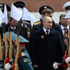 Poglejte, kaj Putin nosi pod obleko, ruske varnostne sile v pripravljenosti