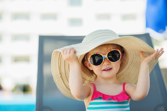 Zaščita pred soncem je še toliko bolj pomembna za otroško kožo. Foto: Shutterstock 