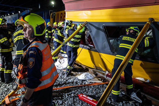 V nesreči so štirje ljudje umrli. FOTO: Michal Fanta Afp