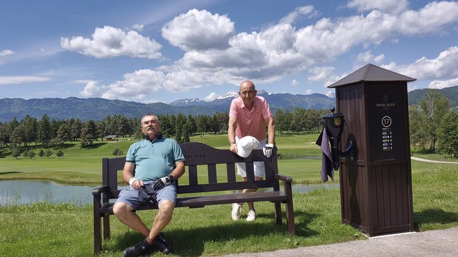 Še posebej sta uživala na dih jemajočem Kraljevem igrišču na Bledu, ki spada med najimenitnejše v Evropi.