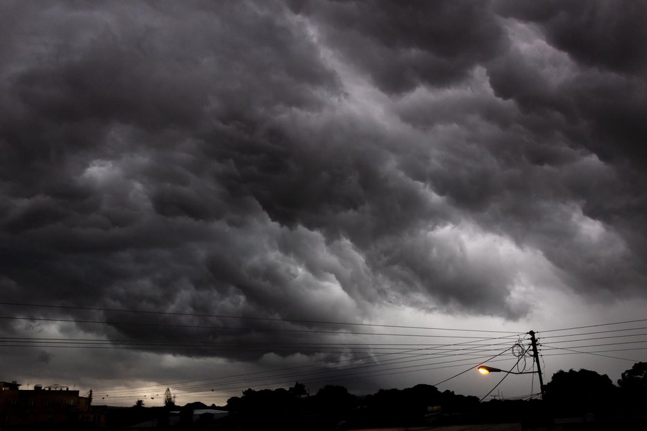 Fotografija: Prihajajo krajevne plohe. FOTO: Eric Leroux Getty Images/istockphoto