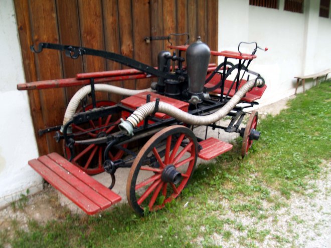 Na ogled je tudi stara gasilska brizgalna, za katero so se vaščani z avstrijskimi oblastmi dolgo prepirali.