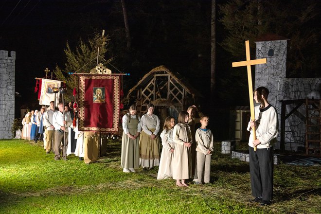 V zgodbi se prepletajo življenja vitezov, Ciganov, Celjskih grofov in turških sultanov in vojakov. FOTO: Patricija Belak