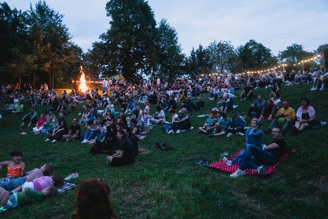 Poseben koncert pod milim nebom je navdušil obiskovalce. FOTO: Jernej Žakelj