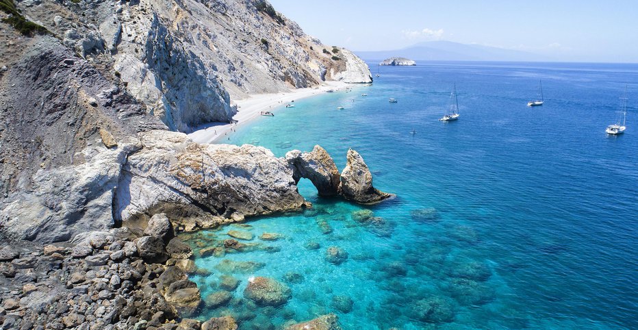 Fotografija: Čudovita plaža Lalaria na otoku Skiathos. FOTO: RobertBreitpaul, Getty Images