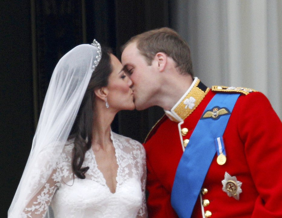 Fotografija: Preden je britanski prestolonaslednik spoznal svojo sedanjo življenjsko sopotnico, je imel druge ljubezni. FOTO: Darren Staples/Reuters