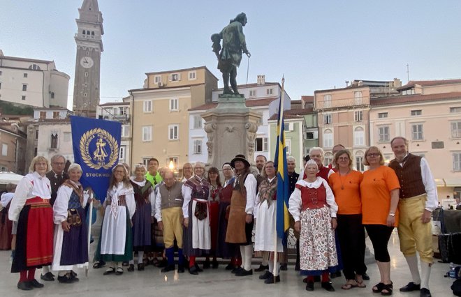 Folklorne skupine iz različnih držav bodo uživale v Piranu. Prav tako obiskovalci. FOTO: Moni Černe