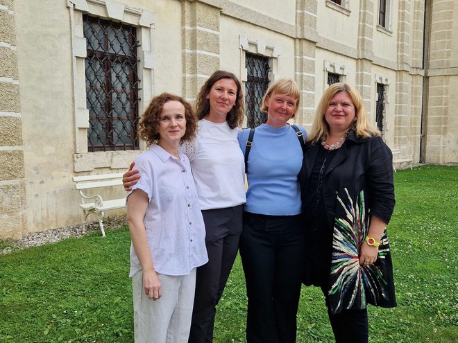 Avtorice jubilejne razstave: Andrejka Vabič Nose, Andreja Matijevc, Mihaela Kovačič in Alenka Černelič Krošelj FOTOGRAFIJE: Tanja Jakše Gazvoda