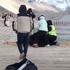 Hud incident na vrhu sveta: planinci so se stepli iz bizarnega razloga (VIDEO)