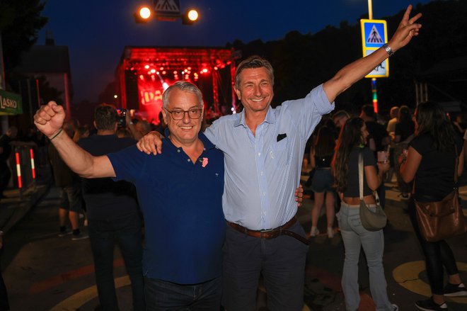 Borut Pahor in Matjaž Han sta se zabavala na festivalu Pivo in Cvetje. FOTO: Mediaspeed