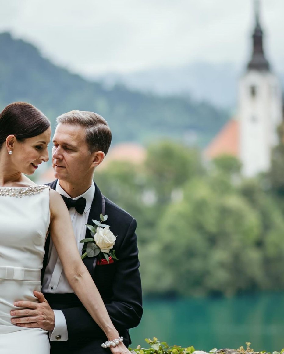 Fotografija: Domen Krapež in lepa Nataša sta na Bledu preživela sanjski poročni dan. FOTO: osebni arhiv