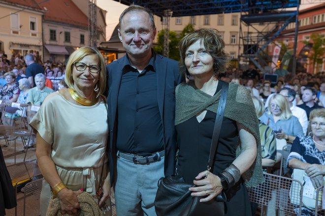 Podžupan Maribora Samo Peter Medved z ženo Duško in Sabino Žaja FOTO: MP Produkcija/pigac.si