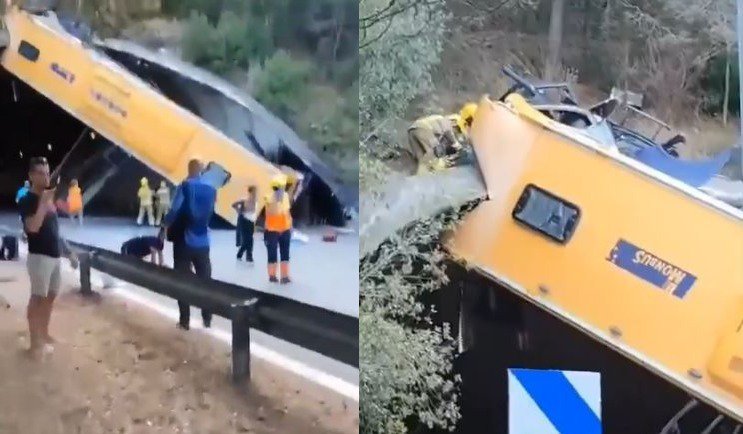 Fotografija: Vzrok nesreče še ni znan, a zdi se, da je avtobus zdrsnil s ceste, trčil v rob predora in se prevrnil. FOTO: Zaslonski posnetek Omrežje X