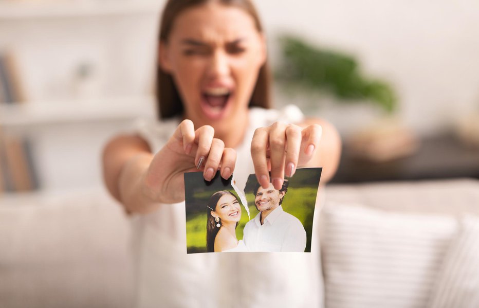 Fotografija: Običajno potrebujemo pol leta, da se navadimo na nove okoliščine. FOTO: Prostock-studio, Getty Images