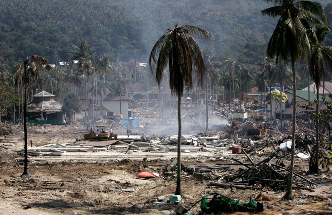 Leta 2004 je zaradi popotresnega vala umrlo okoli 250.000 ljudi. FOTO: Kin Cheung/Reuters