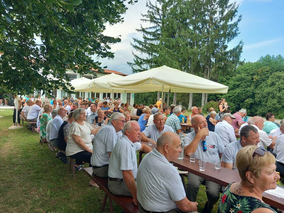 Fotografija: Telška žetev privabi številne, ki jim je ljudsko petje pri srcu. FOTO: osebni arhiv