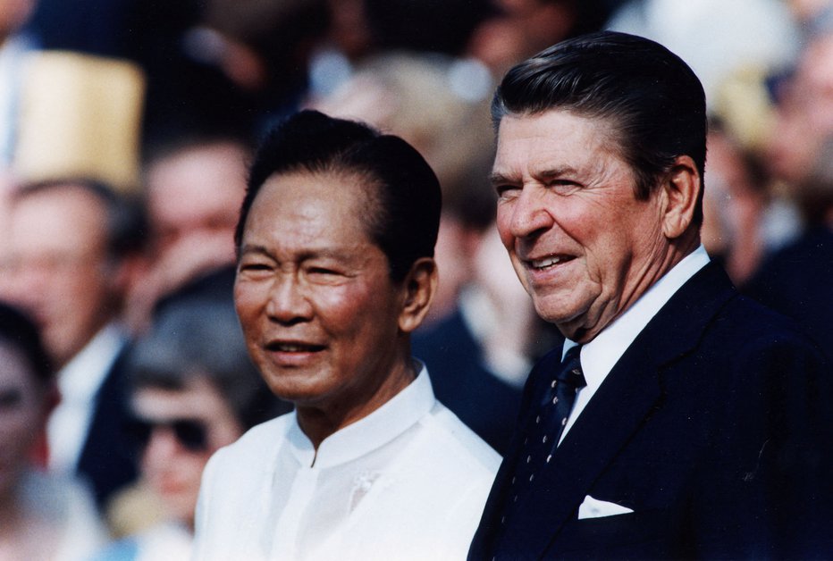 Fotografija: Ronald Reagan s filipinskim predsednikom Ferdinandom Marcosom v Washingtonu septembra 1982. REUTERS/Staff/File Photo To Match Special Report US-CHINA/PHILIPPINES-MARCOS FOTO: Reuters Photographer Reuters