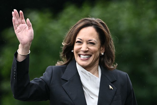 Kamala Harris se veseli uradne kandidature. FOTO: Brendan Smialowski Afp