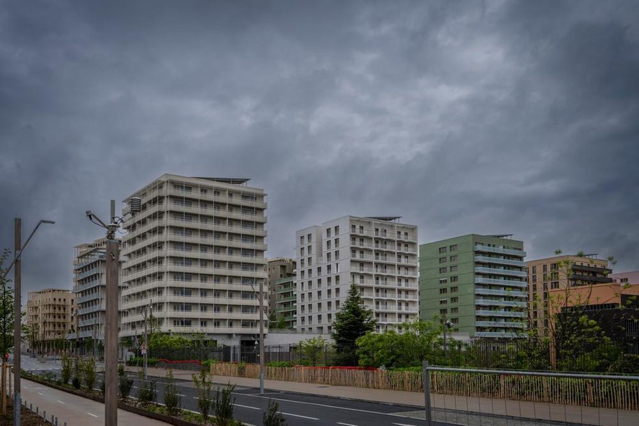 Fotografija: Olimpijska vas bo v teh dneh sprejela 14.250 športnikov. FOTO: Franck Legros, Shutterstock