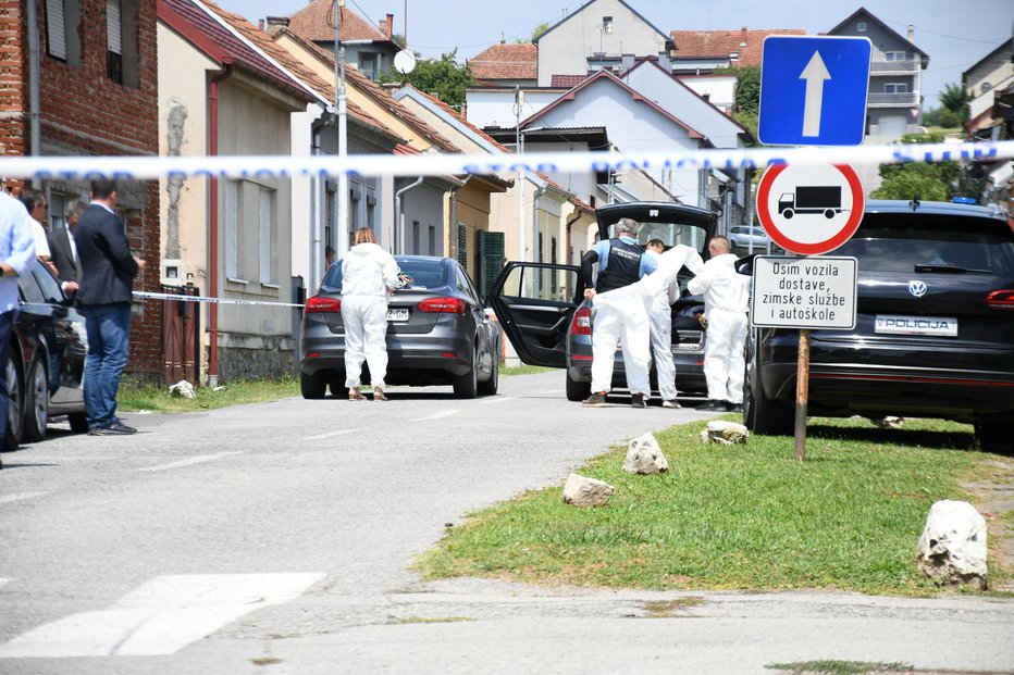 Fotografija: Na prizorišče so nemudoma prihiteli policisti in reševalci. FOTO: Damir Špehar, Pixsell