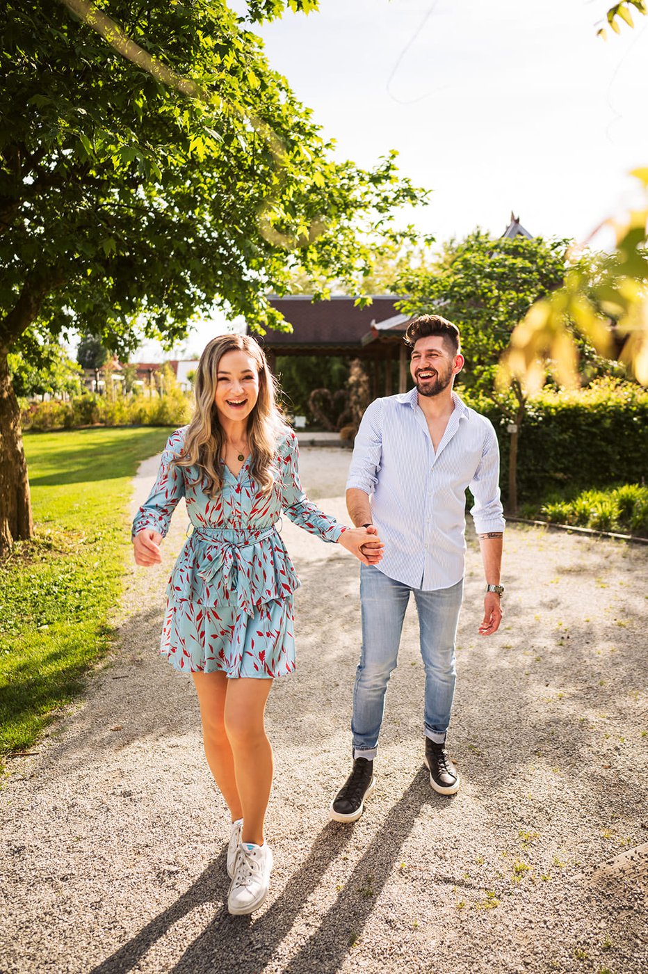 Fotografija: Najmlajši čuk je skrivaj stopil pred oltar z Leo Slapar.