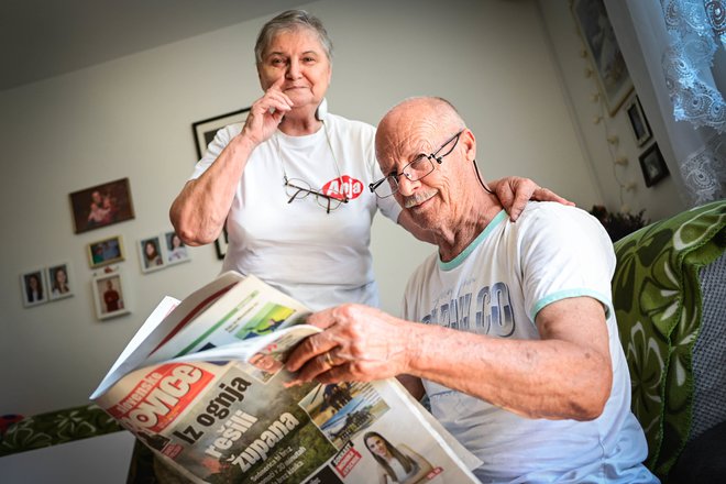 Pametno je, da ljudje najine starosti veliko berejo, pravita.