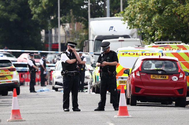 Policisti v Southportu po napadu. FOTO: Darren Staples Afp