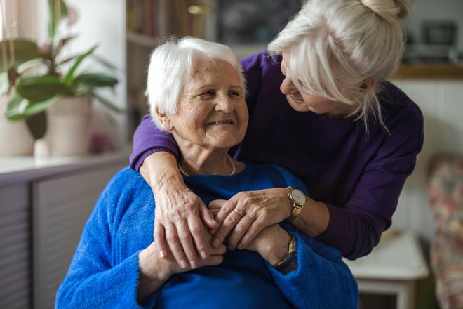 Dobra socialna mreža zmanjša možnost za pojav bolezni. FOTO: Piksel/Getty Images