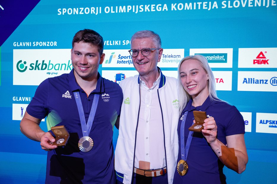 Fotografija: Franjo Bobinac, predsednik Olimpijskega komiteja Slovenije, se je razveselil tudi kolajn Janje Garnbret in Tonija Vodiška. FOTO: Anže Malovrh/STA