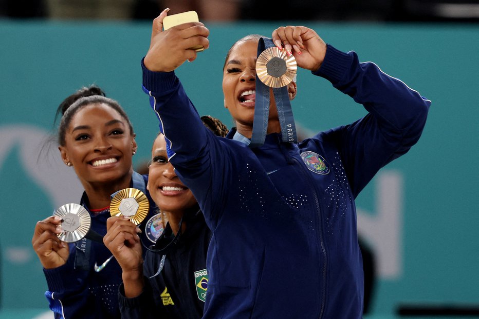 Fotografija: Jordan Chiles na podelitvi medalj. FOTO: Mike Blake Reuters