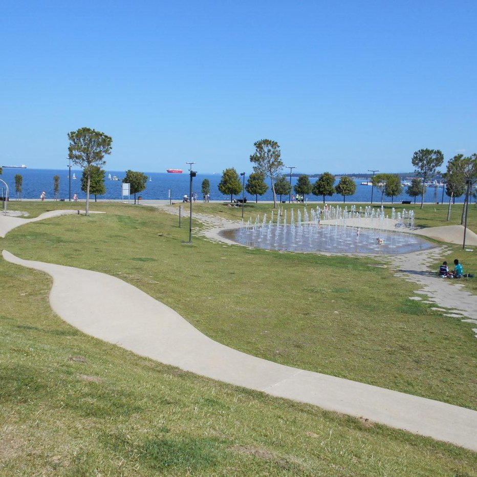 Fotografija: Semedelska promenada. FOTO: Koper